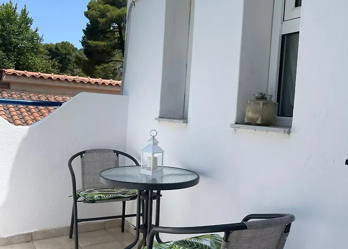 アパート Aidonofolies コウコウナリス